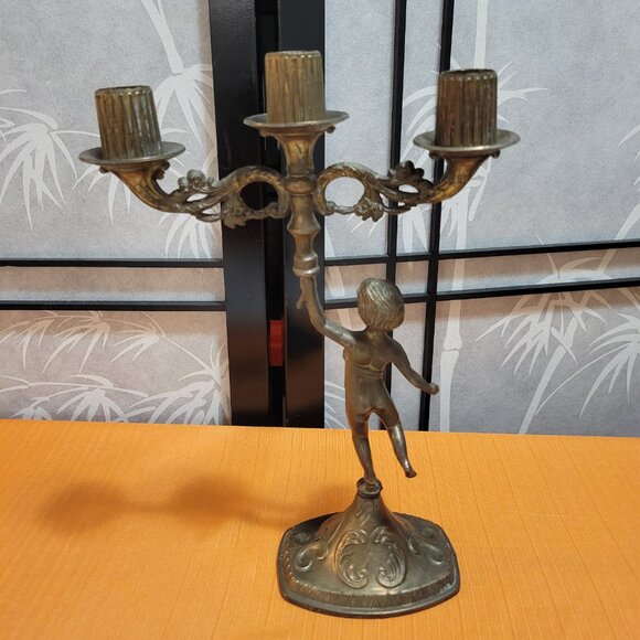 Matching Pair of Vintage Brass Cherub Candelabras - Candlestick Holders - Picture 7 of 15